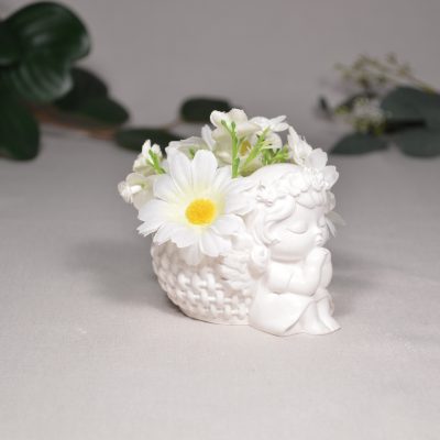 Blumenmädchen lackiert